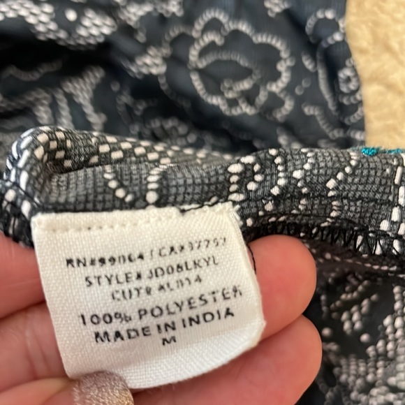 Billabong flower design light dress - Picture 8 of 9